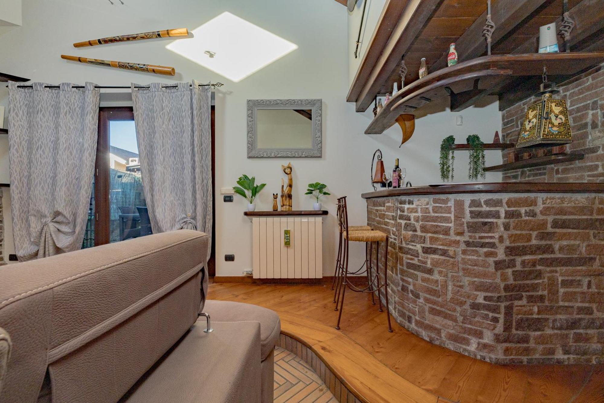 Villa Malpensa Jacuzzi House Ferno Esterno foto